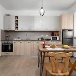 Reborn Luxury * Rhodes City