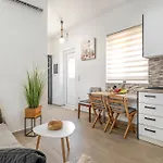 Apartament Reborn Luxury *