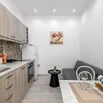 Reborn Luxury Apartament