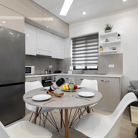 Apartament Reborn Luxury *