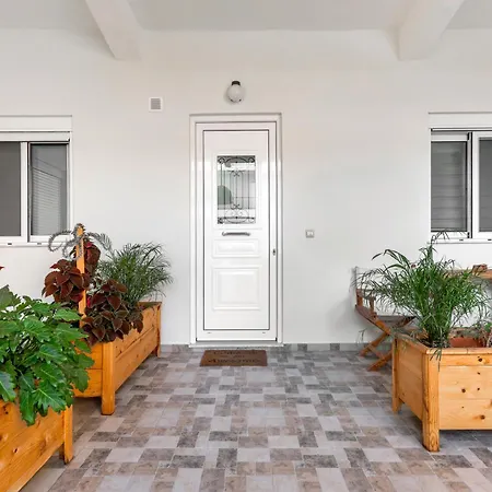 Reborn Luxury Родос