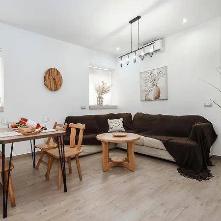 Reborn Luxury Apartament