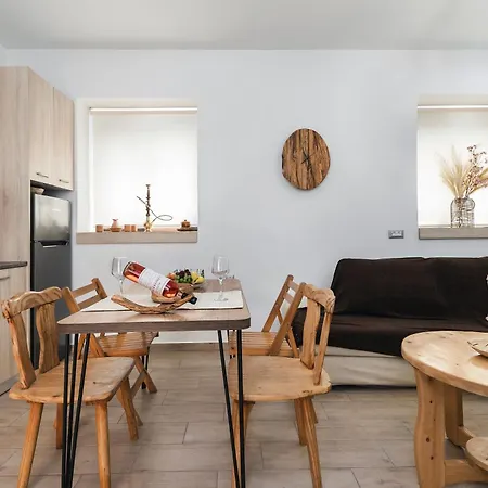 Reborn Luxury Apartamento