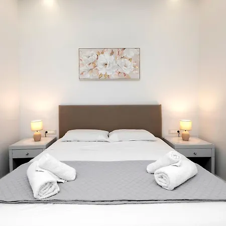 Reborn Luxury Apartament