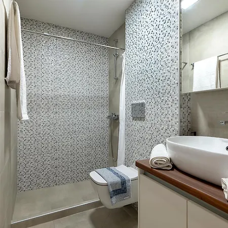 Reborn Luxury Apartamento