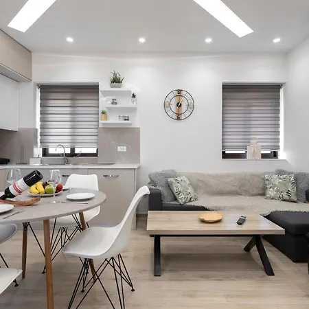 Reborn Luxury Apartamento *