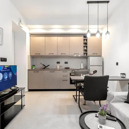 Apartamento Reborn Luxury Rhodes City